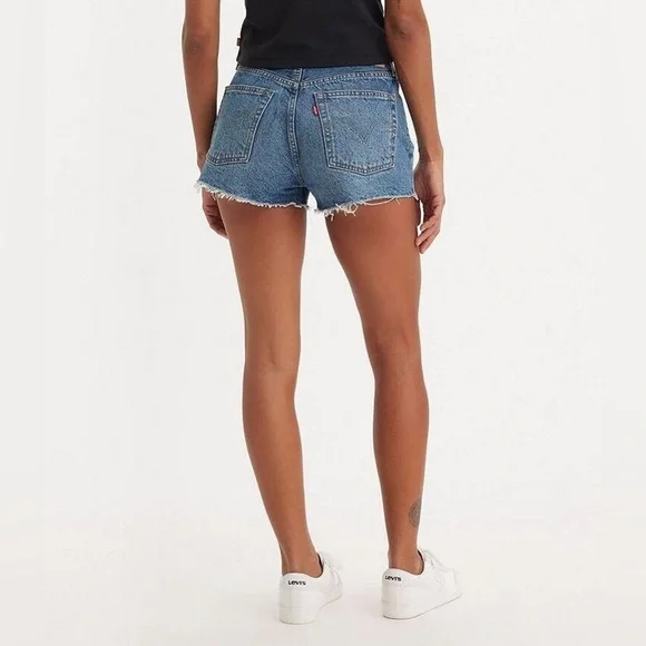 Levi's® Women’s 501 Original High Rise Distressed Hem Cut Off Shorts Size/25 - Picture 4 of 14